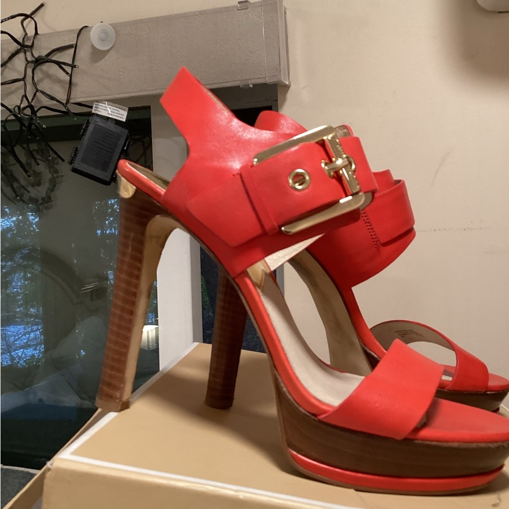 Michael Kors Becca Leather Platform Sandel in Mandarin 9M - Picture 2 of 12